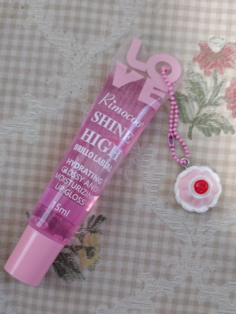 Love Shine High Hydrating Pink Lip Gloss